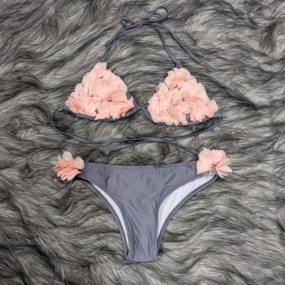 2 pc bikini, gray with pink flowers - Picture 1 of 5